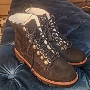 Cliffs by white mountain